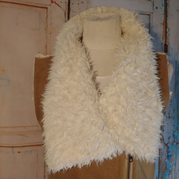 Saturday Sunday soft faux fur zipper sweater jacket vest/size M/cream tan grey - Picture 2 of 11